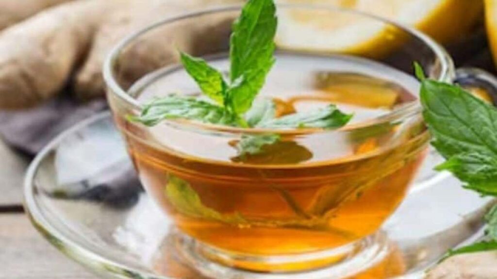 Tulsi-Ginger Infusion Instead of Cold Juices